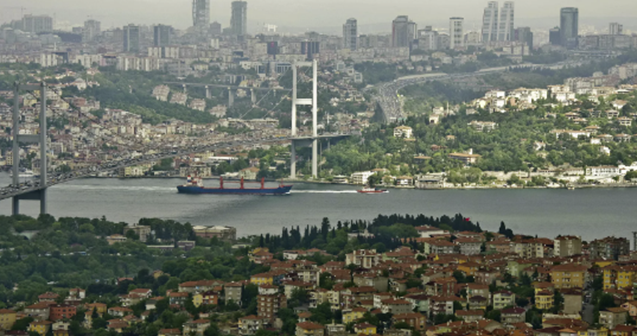 Türkiyə boğazlardan keçid rüsumunu 5 dəfə artırır