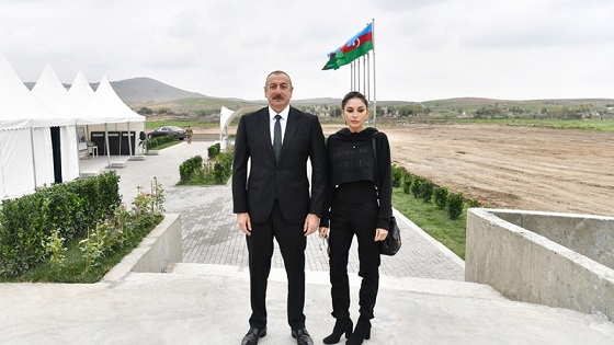 Prezidentlə xanımı “Diri Baba”da görülən işlərlə tanış oldu