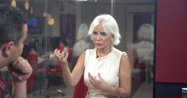 Koronavirusa yoluxan müğənni: “Virus insan tərəfindən yaradılıb”