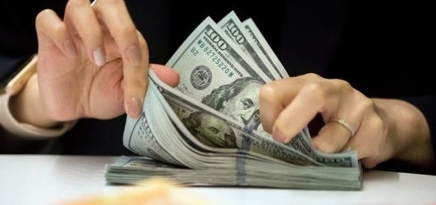 Dollarda bahalaşma davam edir: Məzənnə rekord səviyyəyə yüksəldi