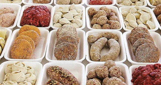 Yarımfabrikatlar yeyən kişilərdə bağırsaq xərçəngi yaranır