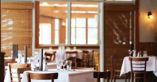 Bu restoranlarda nöqsanlar aşkarlanıb