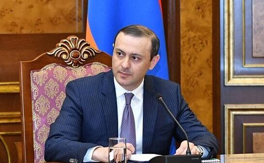 XİN-dən Qriqoryanın Xankəndinə qanunsuz səfərinə REAKSİYA