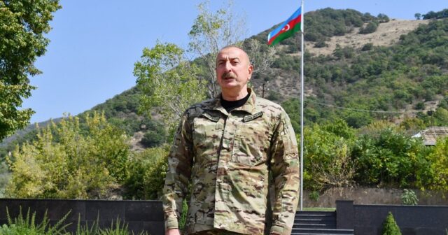 “Bizimlə heç kim ultimatum dili ilə danışa bilməz və heç kimə də bel bağlamasınlar”