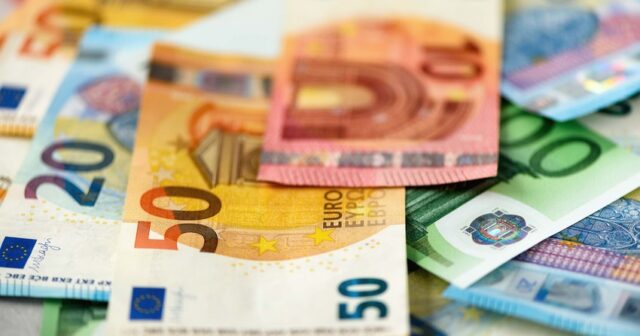 Rusiya sahibkarlarının 30 milyard avro vəsaiti dondurulub