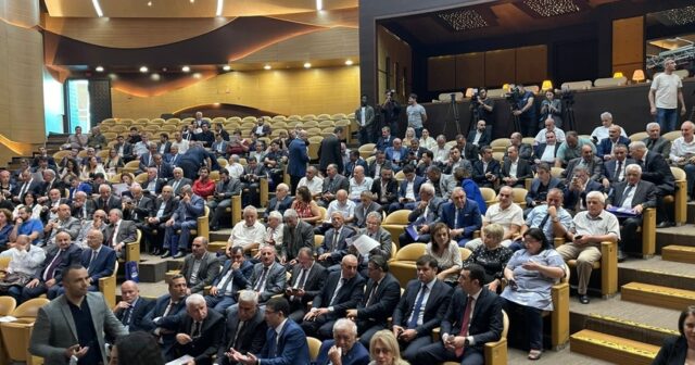 Jurnalistlərin VIII qurultayında bir sıra qərarlar qəbul edildi