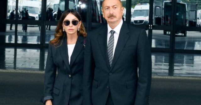 İlham Əliyev və birinci xanım şəhidlərin xatirəsini andılar