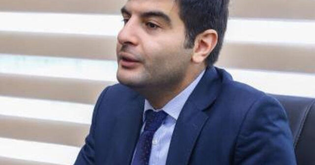 Elmir Əkbər: “Həcilər məşuqələrinə psixologiya mərkəzi açır”