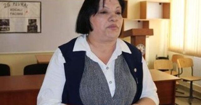 Müəllimlərdən pul tələb edən direktor işdən çıxarıldı