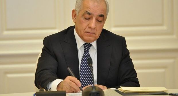 Baş nazir Media Reyestri ilə bağlı QƏRAR İMZALADI