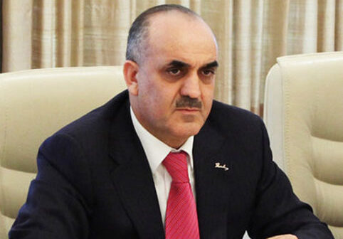 Səlim Müslümov cənazə maşını sürən adamın adına şirkətlər yaradıbmış – Məhkəmə
