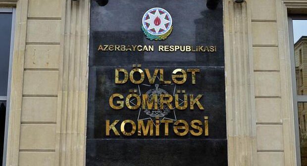 Gömrük Komitəsinin rüşvətə görə həbs edilən sabiq əməkdaşı ilə bağlı qərar çıxarıldı – DETALLAR