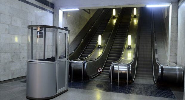 Bakı metrosunda eskalator dayandı: Xəsarət alanlar var