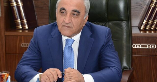 REKTOR ƏDALƏT MURADOV MƏZUNU “QIRMIZI DİPLOM”DAN MƏHRUM EDİB – FOTO