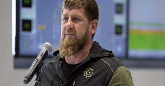 Putin Kadırova general-polkovnik rütbəsi verib