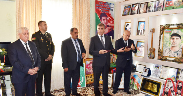 Vətən müharibəsinin şəhidlərinin ailələri ziyarət olunub