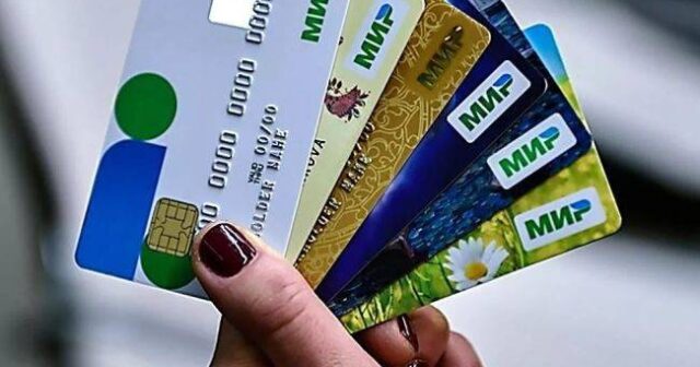Qırğız bankı Rusiyanın 21 bankının “Mir” kartlarına xidməti dayandırıb