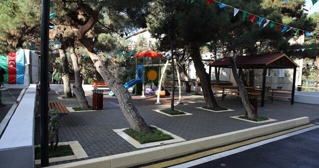 Nəsimidə daha bir “Abad həyət” sakinlərin istifadəsinə verilib – Foto