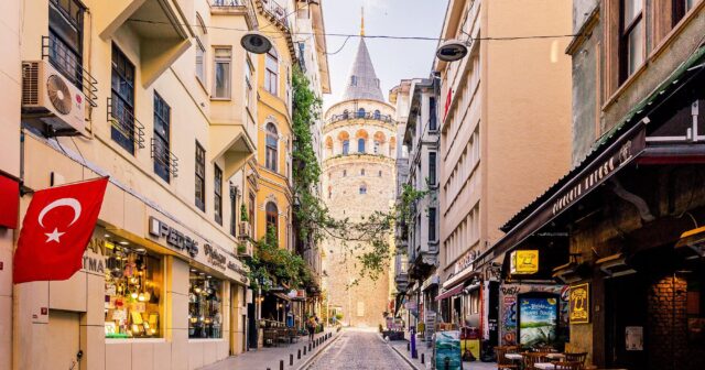 Ruslar İstanbula axışır – Daşınmaz əmlak bazarında rus kapitalı liderdir