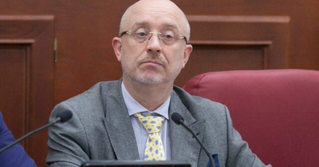 Reznikov: “Ukrayna Xersonda bütün körpülərə nəzarət edir”