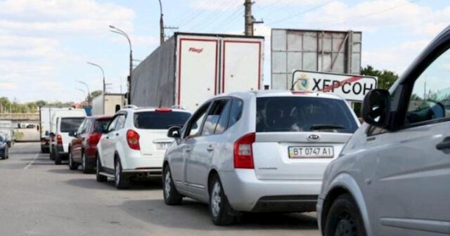 Ruslar Xerson əhalisinin bir hissəsini köçürür