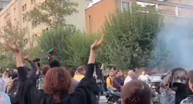 İran iqtisadiyyatı çökür, turistik səfərlər ləğv edilir – VİDEO