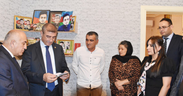 Vətən müharibəsinin şəhidlərinin ailələri ziyarət olunub
