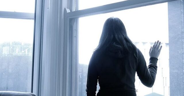 Dəhşətli qəzada ölən ərinin telefonuna “Mən sənsiz qala bilmərəm” yazdı, intihar etdi – TƏFƏRRÜAT(FOTO)