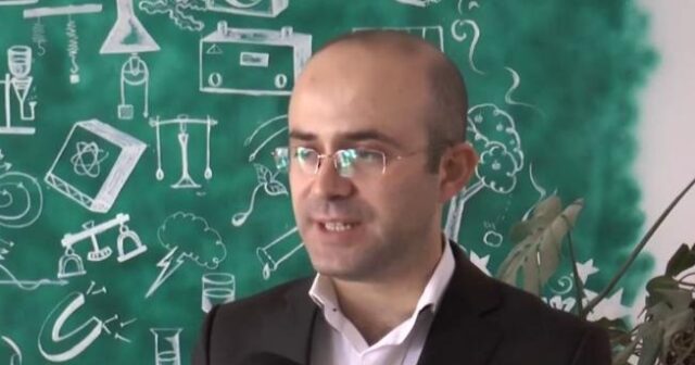 TƏHSİL EKSPERTİ: UNİVERSİTETLƏR TƏHSİL HAQQININ BİRDƏFƏLİK  VERİLMƏSİNDƏ TƏKİD ETMƏMƏLİDİR