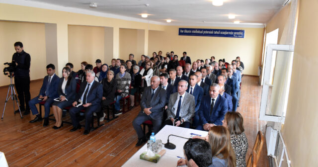 Şirvan İcra Hakimiyyətinin başçısı  sakinlərlə növbəti səyyar görüş keçirib