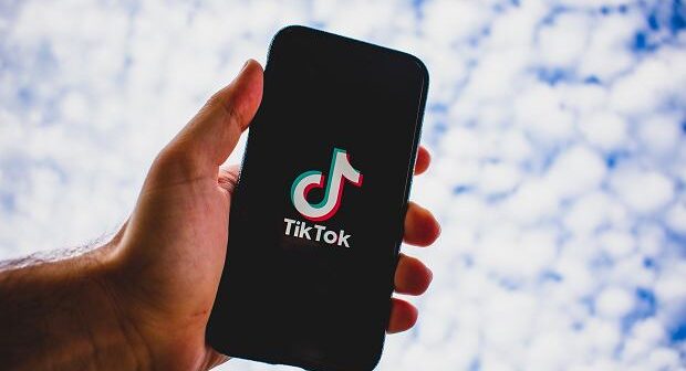 Məmurlara “TikTok” qadağası qoyuldu