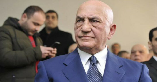 Əli İnsanov: Prezidentə dəstək olmalıyıq