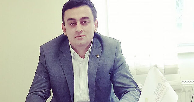 Vəzifəli şəxs ailəsi ilə qəzaya düşdü – 22 yaşlı xanımı öldü
