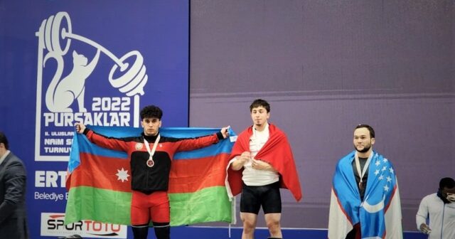 Azərbaycan ağırlıqqaldıranı Türkiyədəki yarışda gümüş medal qazanıb