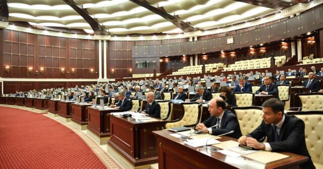 “Siyasi partiyalar haqqında” yeni qanun layihəsi I oxunuşda qəbul edilib