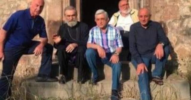SƏRKİSYAN QARABAĞIN HƏSRƏTİNİ BELƏ ÇƏKİR – FOTO