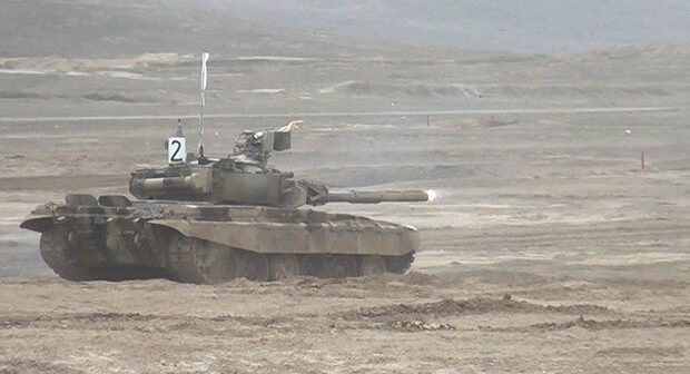 “Ən yaxşı tank bölüyü” adı uğrunda yarış keçirilir – VİDEO
