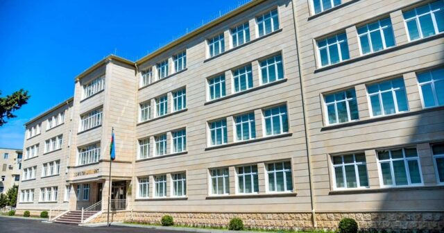 Bakıda məktəb direktoruna şiddətli töhmət verilib