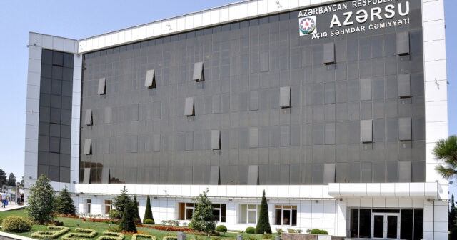 “AZƏRSU” ŞƏHƏRCİYİN YOLLARINI DAĞIDIB GETDİ – FOTO