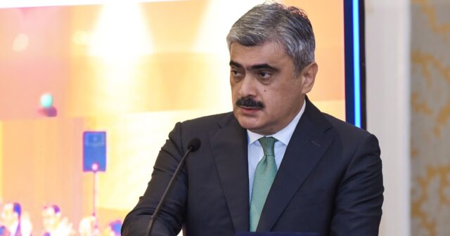 Samir Şərifov: “Bir sıra ölkələrdə yanacağın qiyməti artıb, bizdə sabit qalıb”