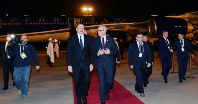 Prezident Əlcəzairə getdi – Fotolar