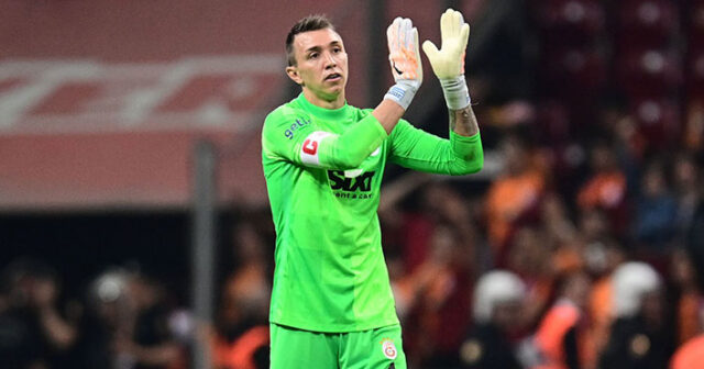 Bir dövrün sonu: Muslera ayrılıq qərarını açıqlayacaq