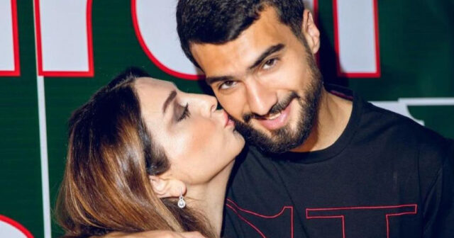 Mahir Emreli anası ilə görüntüsünü paylaşdı – FOTO