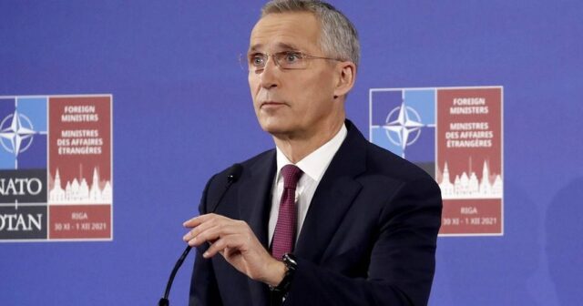 Yens Stoltenberq: “Putin Ukraynada uduzur”