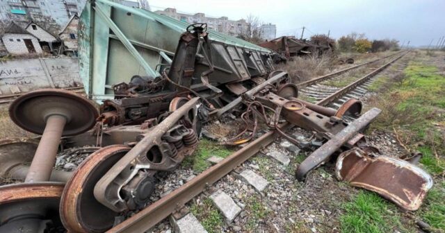 Ukrayna Xersonla dəmir yolu əlaqəsini bərpa edir