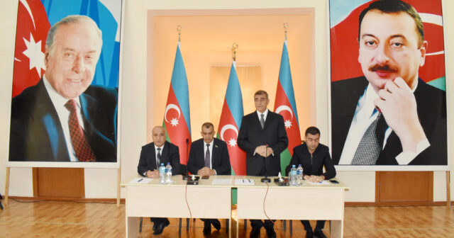 Şirvan şəhər Mədəniyyət Mərkəzində sakinlərlə növbəti səyyar görüş keçirilib