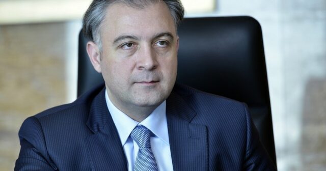 Xalid Əhədov Prezidentin sosial‑iqtisadi məsələlər üzrə köməkçisi təyin edilib