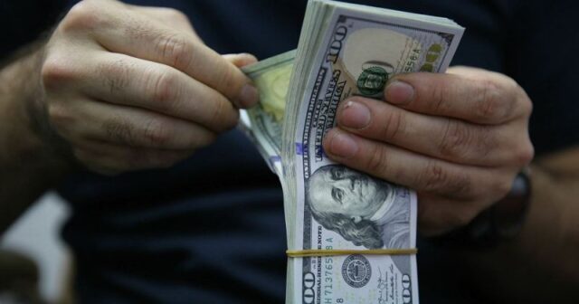 Dolların sabah olan məzənnəsi açıqlanıb