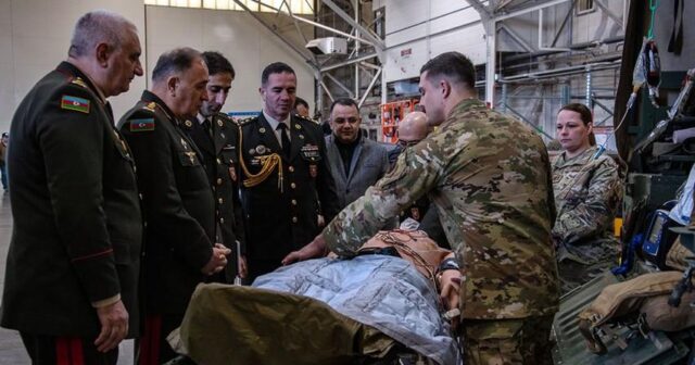 Azərbaycan Ordusunun Baş Qərargah rəisi ABŞ-da aviasiya bazasını ziyarət edib