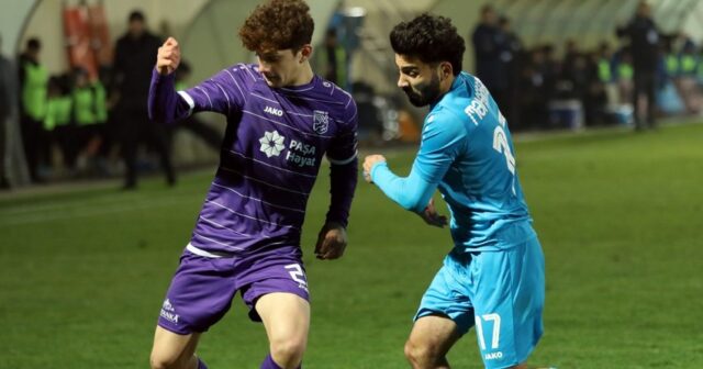 “Sumqayıt”ın futbolçusu Premyer Liqada meydana çıxan ən gənc oyunçu olub